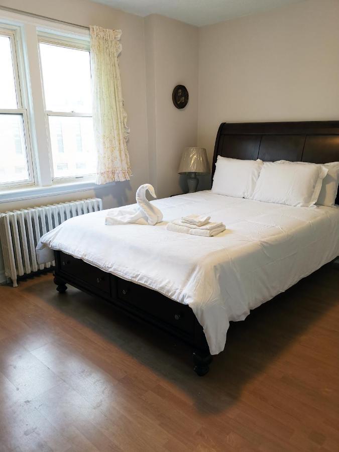 Cozy Private Rm Heart Of North York Free Parking Full Kitchen Close To Downtown Toronto Exterior photo